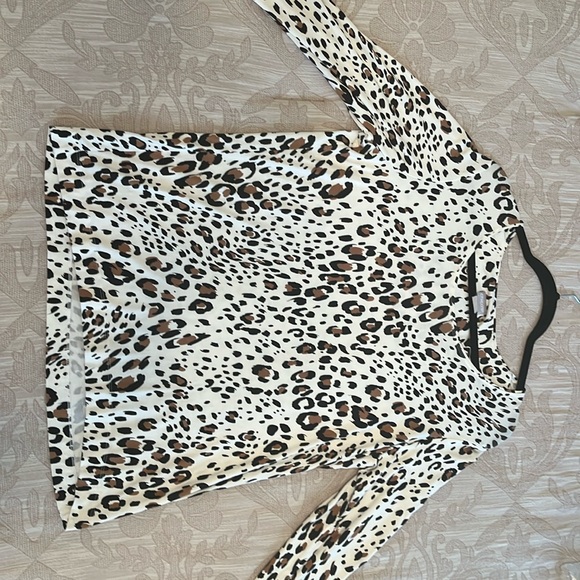 Chicos Animal Print Machine Washable Blouse Long Sleeve Tunic - Picture 2 of 4